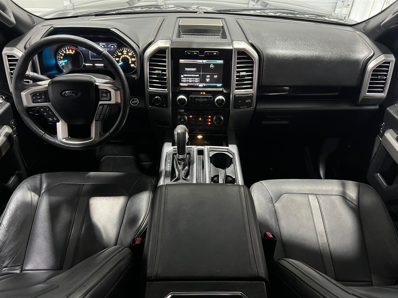 Ford F-150 Platinum SuperCrew 6.5-ft. Bed 4WD 2015 Ford F-150 Platinum SuperCrew 6.5-ft. Bed 4WD 2015