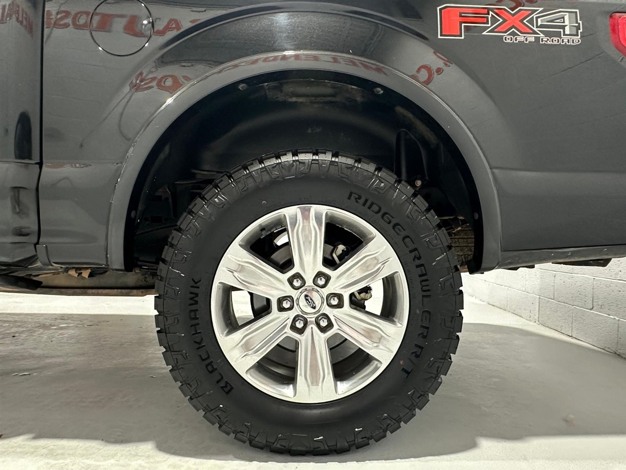 Ford F-150 Platinum SuperCrew 6.5-ft. Bed 4WD 2015 Ford F-150 Platinum SuperCrew 6.5-ft. Bed 4WD 2015