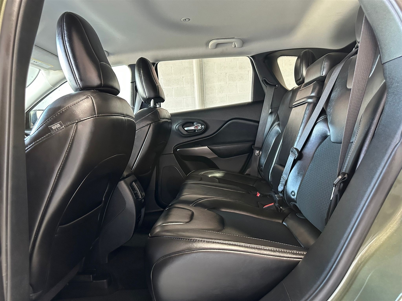 Jeep Cherokee Latitude Plus FWD 2019 Jeep Cherokee Latitude Plus FWD 2019