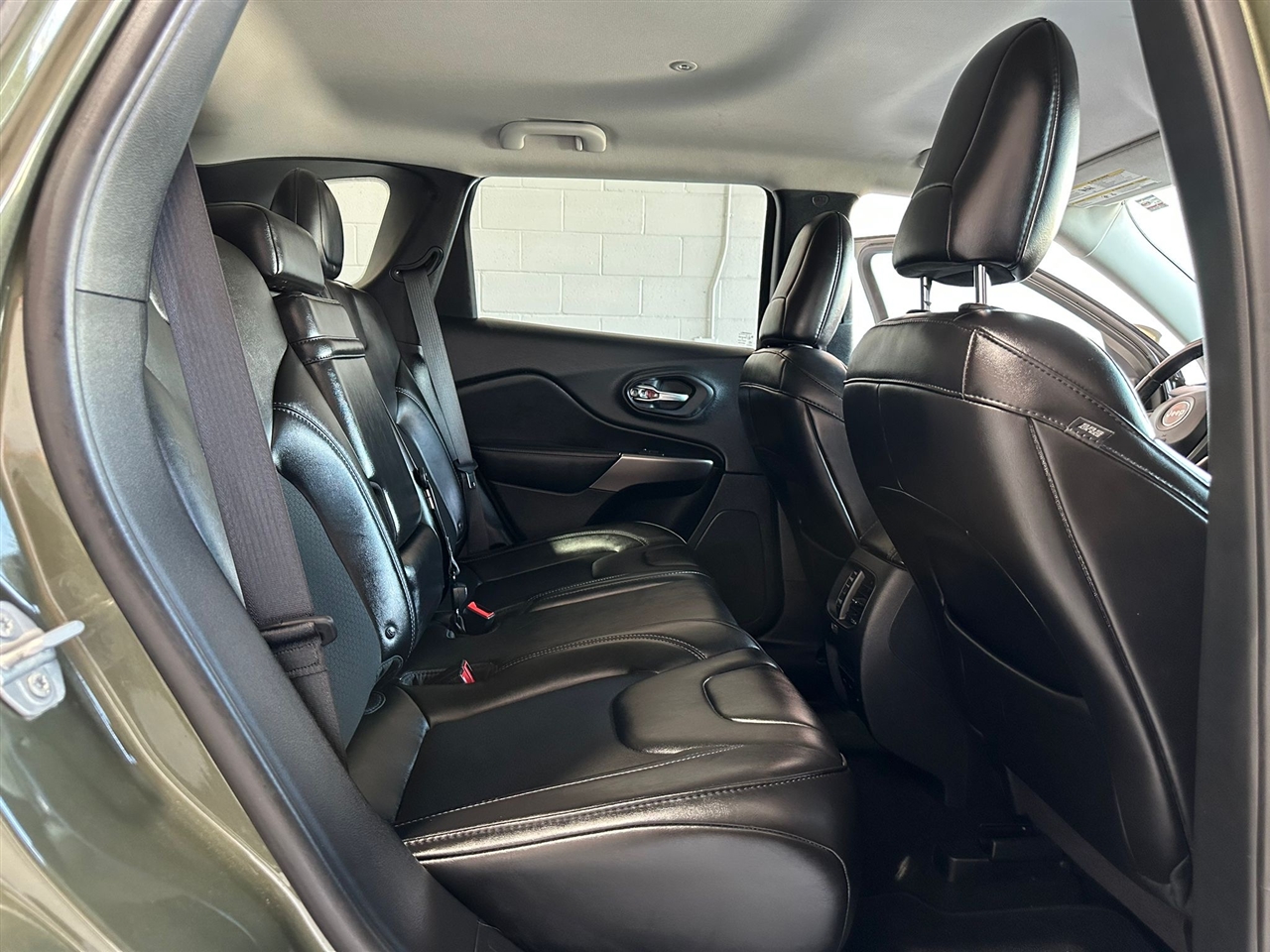 Jeep Cherokee Latitude Plus FWD 2019 Jeep Cherokee Latitude Plus FWD 2019