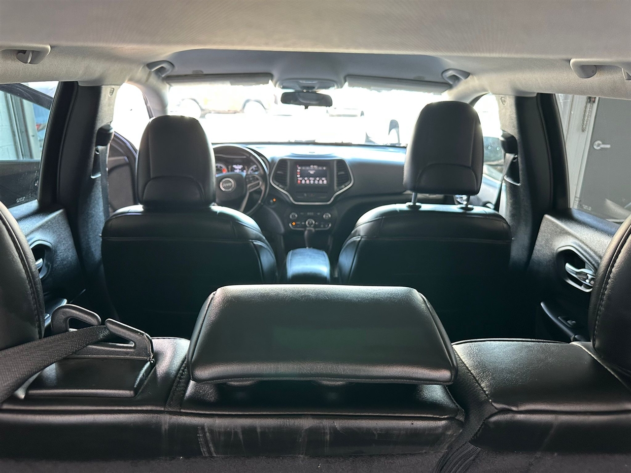 Jeep Cherokee Latitude Plus FWD 2019 Jeep Cherokee Latitude Plus FWD 2019