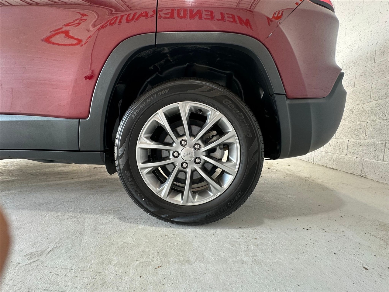 Jeep Cherokee Latitude Plus FWD 2019 Jeep Cherokee Latitude Plus FWD 2019