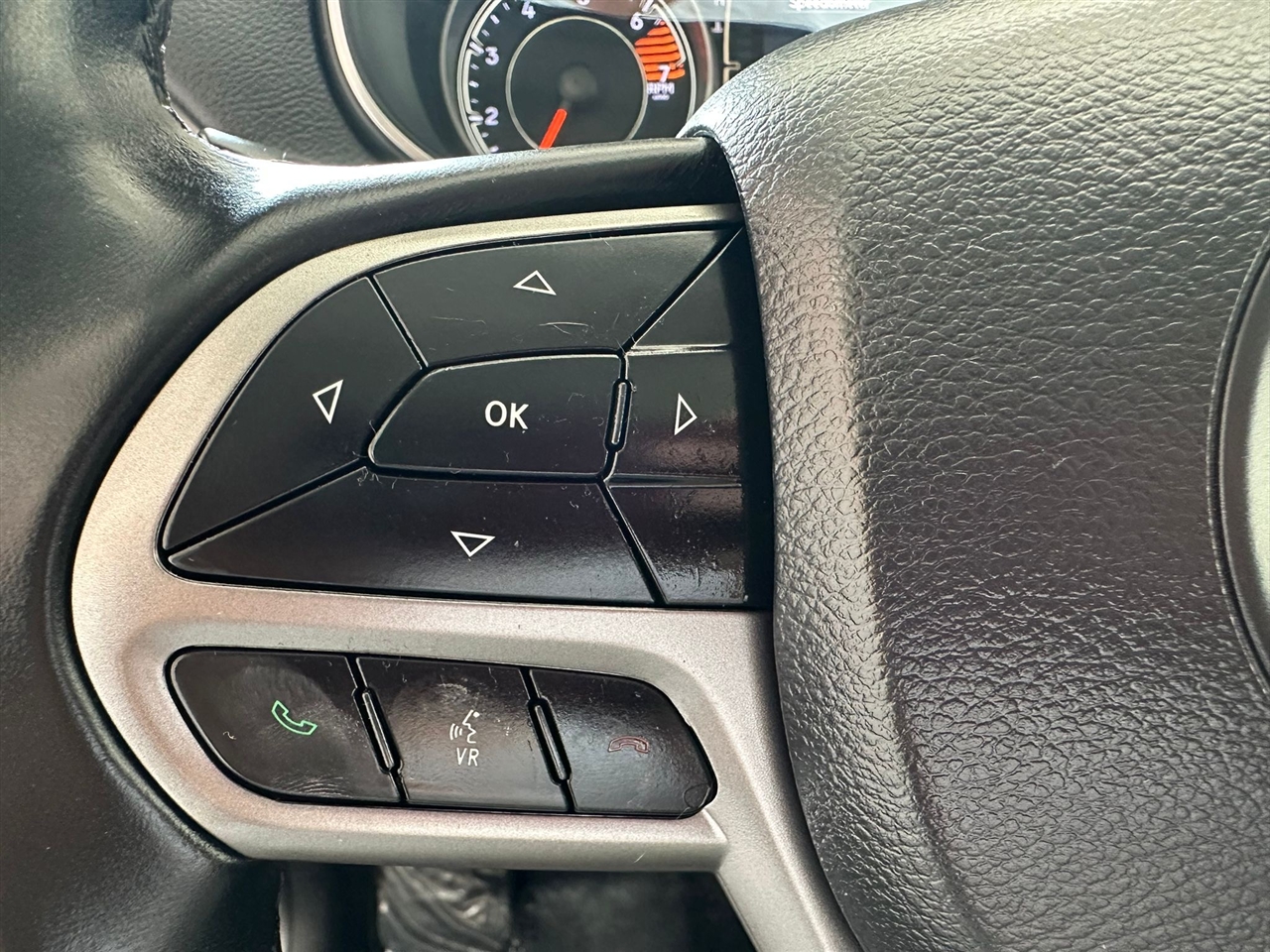 Jeep Cherokee Latitude Plus FWD 2019 Jeep Cherokee Latitude Plus FWD 2019