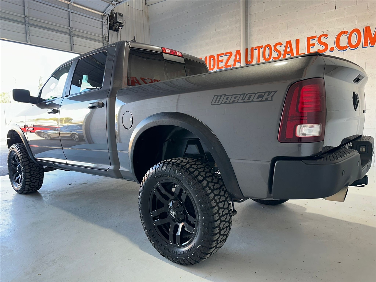 RAM 1500 Classic Tradesman Crew Cab SWB 4WD 2019 RAM 1500 Classic Tradesman Crew Cab SWB 4WD 2019