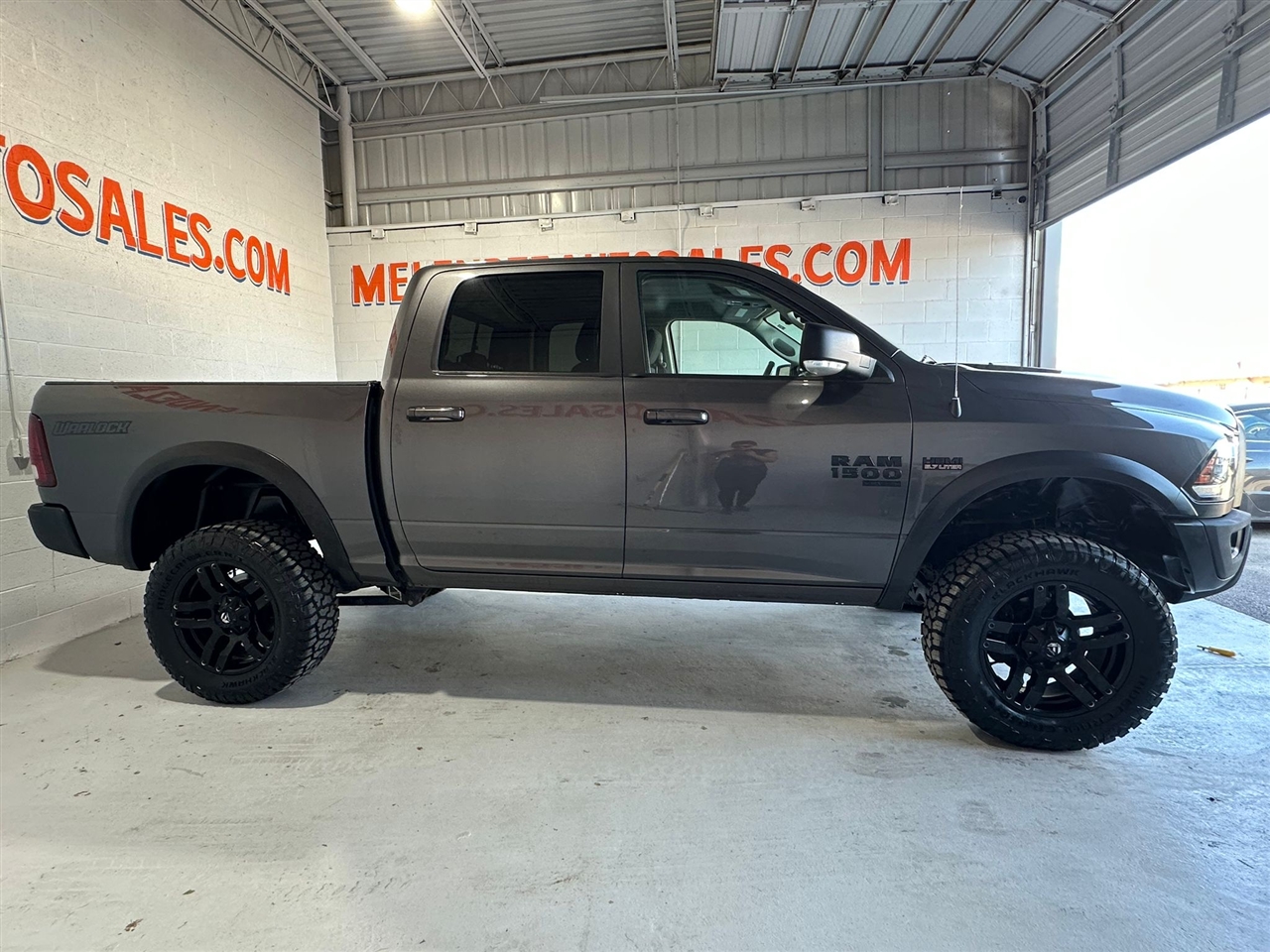 RAM 1500 Classic Tradesman Crew Cab SWB 4WD 2019 RAM 1500 Classic Tradesman Crew Cab SWB 4WD 2019