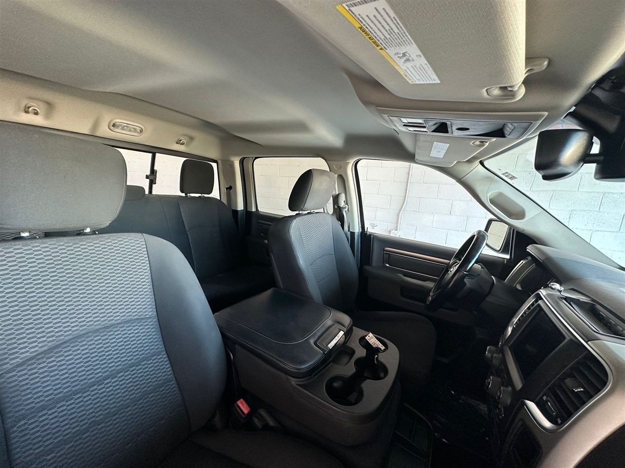 RAM 1500 Classic Tradesman Crew Cab SWB 4WD 2019 RAM 1500 Classic Tradesman Crew Cab SWB 4WD 2019