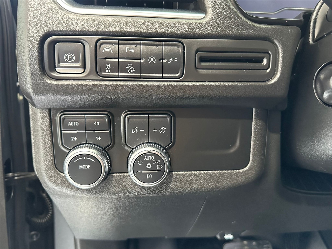 GMC Yukon AT4 2022 GMC Yukon AT4 2022