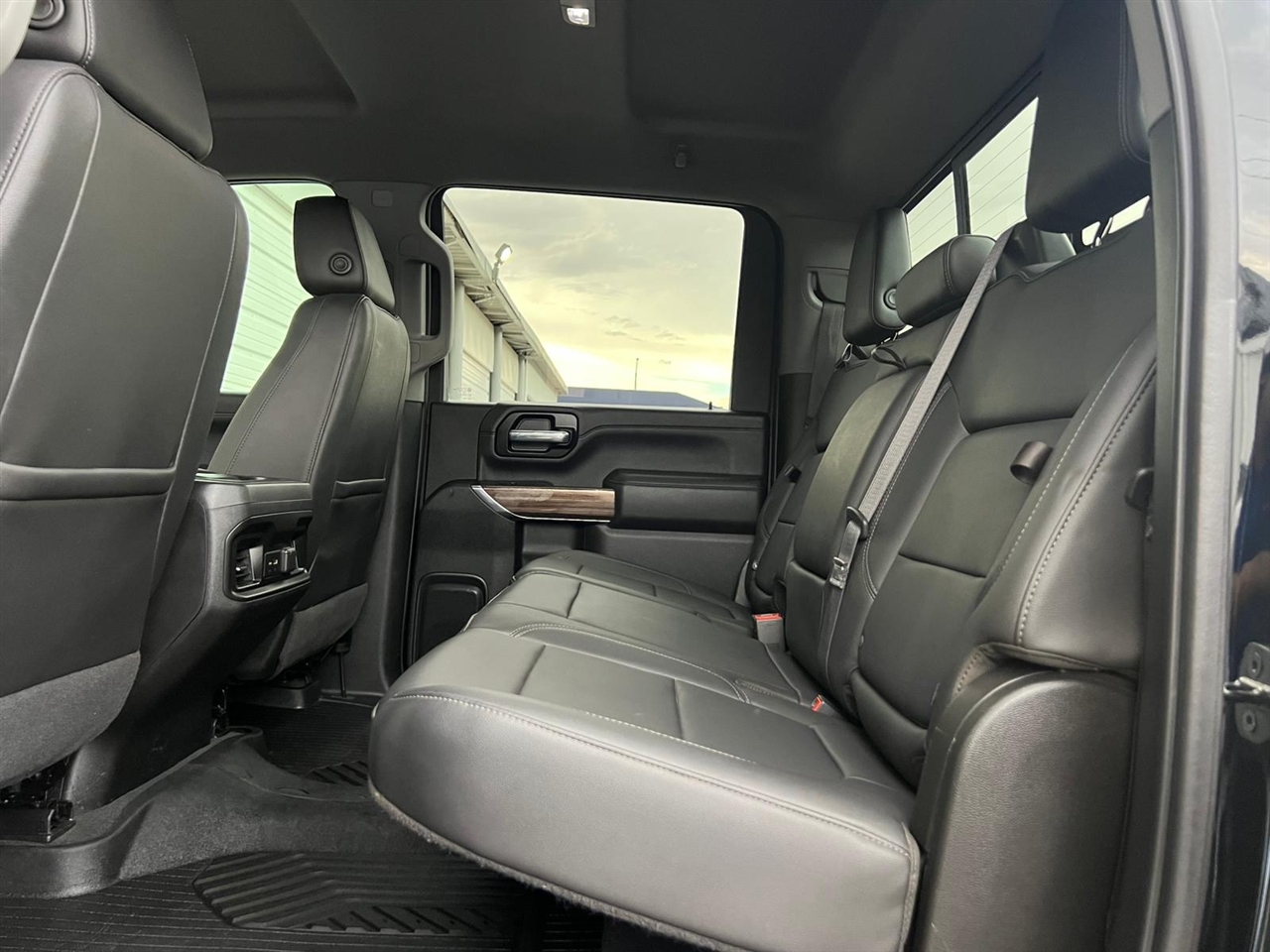 Chevrolet Silverado 2500HD LT Crew Cab Long Box 4WD 2020 Chevrolet Silverado 2500HD LT Crew Cab Long Box 4WD 2020