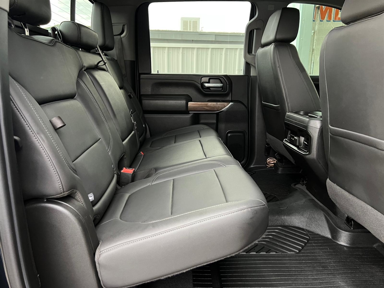 Chevrolet Silverado 2500HD LT Crew Cab Long Box 4WD 2020 Chevrolet Silverado 2500HD LT Crew Cab Long Box 4WD 2020