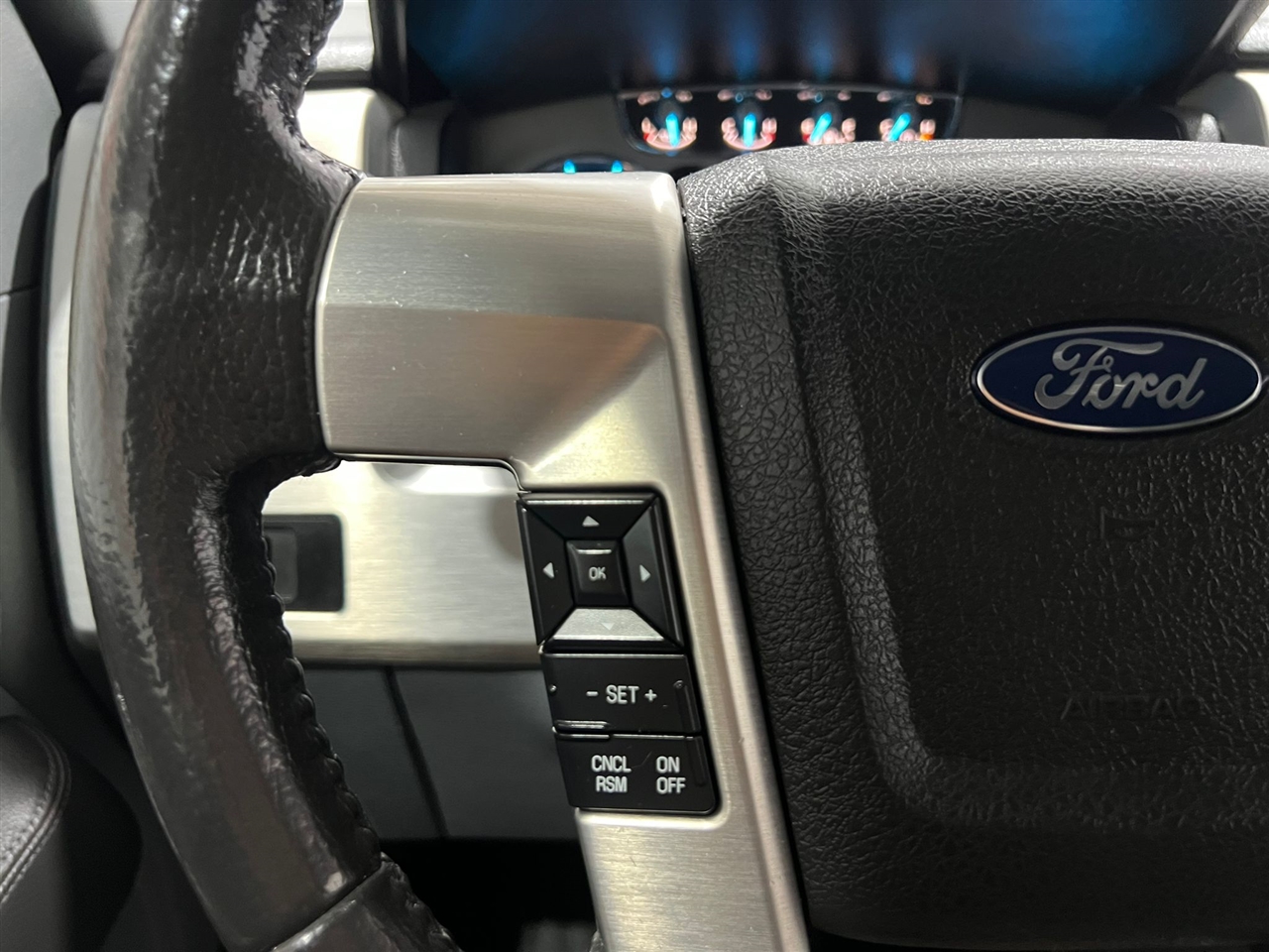 Ford F-150 Platinum SuperCrew 6.5-ft. Bed 2WD 2011 Ford F-150 Platinum SuperCrew 6.5-ft. Bed 2WD 2011