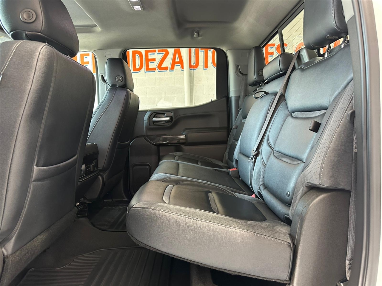 Chevrolet Silverado 1500 RST Crew Cab 4WD 2019 Chevrolet Silverado 1500 RST Crew Cab 4WD 2019