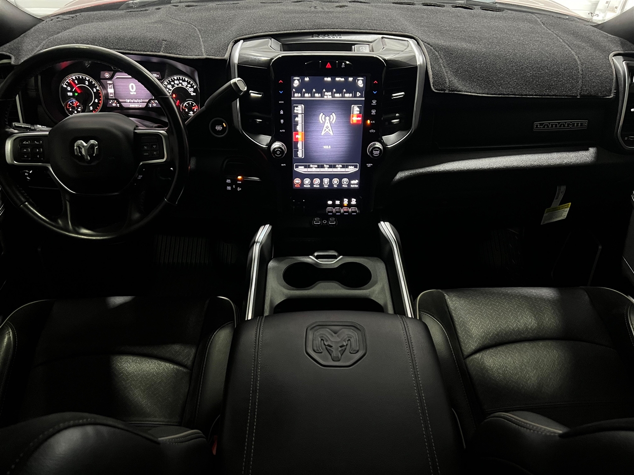 RAM 2500 Laramie Crew Cab SWB 4WD 2021 RAM 2500 Laramie Crew Cab SWB 4WD 2021