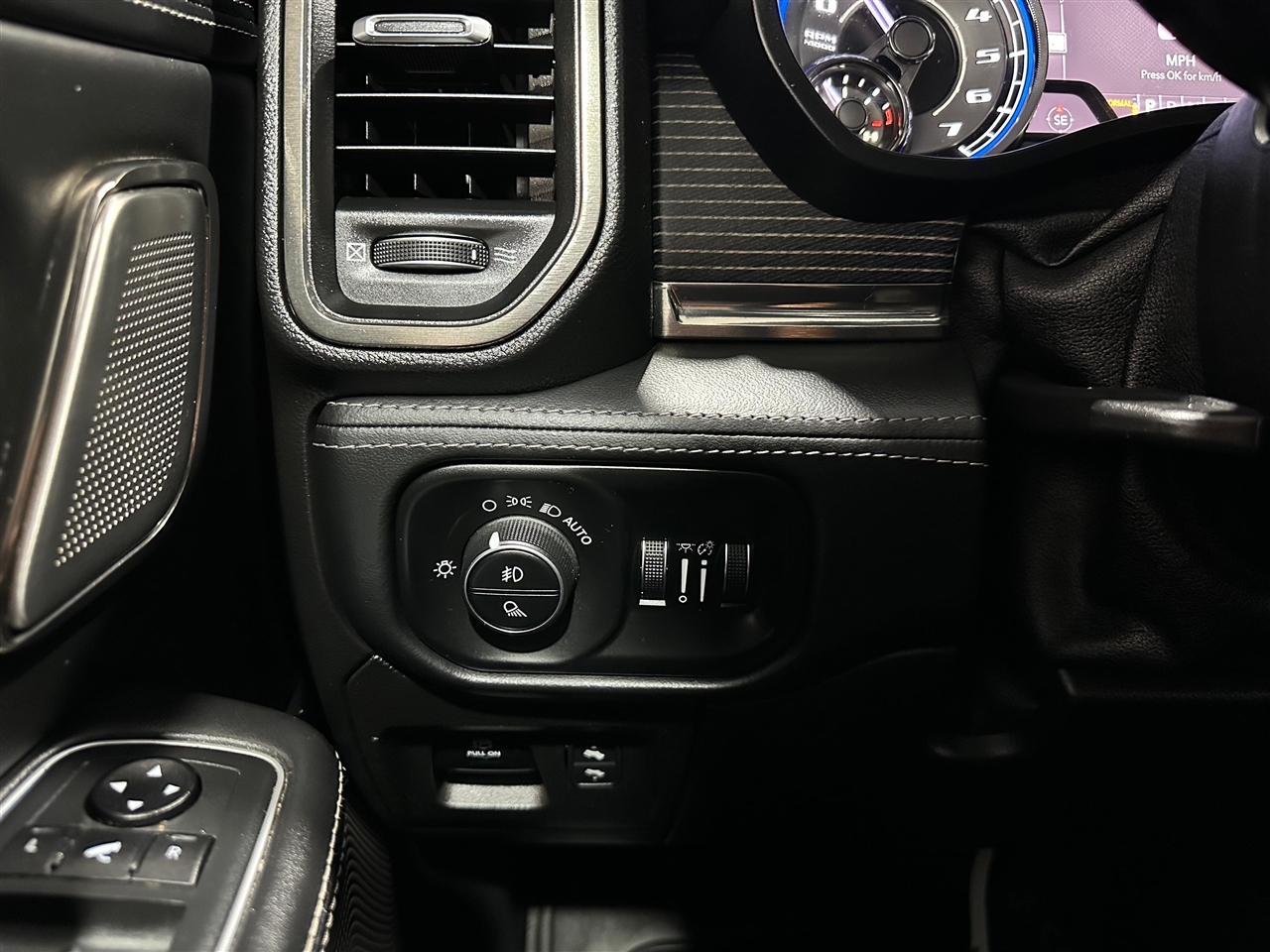 RAM 1500 Limited Crew Cab SWB 4WD 2020 RAM 1500 Limited Crew Cab SWB 4WD 2020
