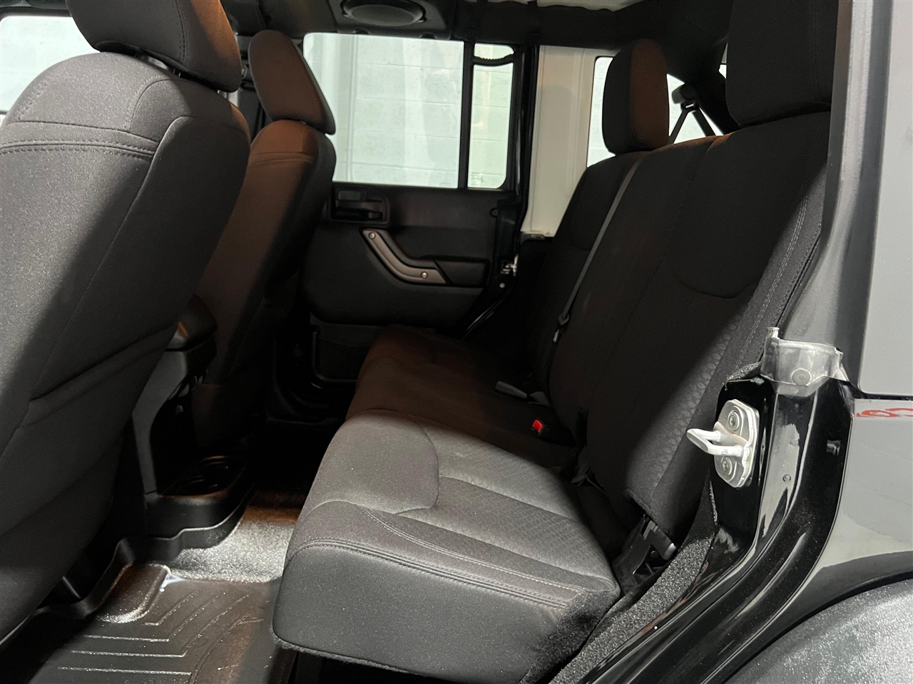 Jeep Wrangler Unlimited Sport 4WD 2013 Jeep Wrangler Unlimited Sport 4WD 2013