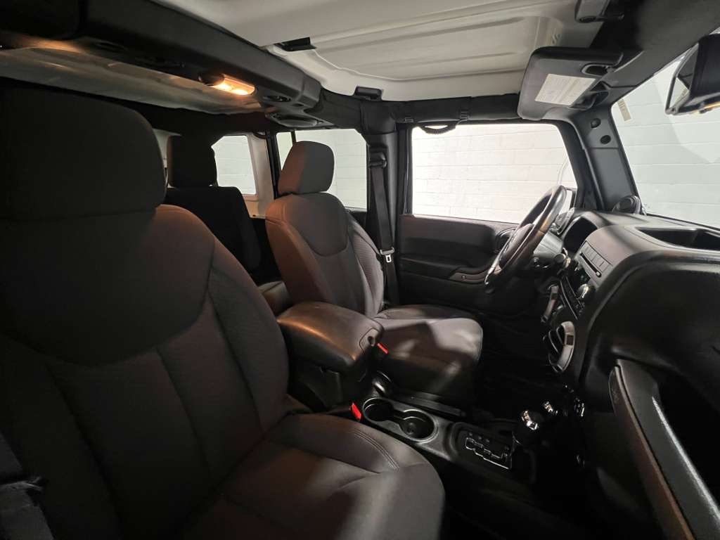 Jeep Wrangler Unlimited Sport 4WD 2013 Jeep Wrangler Unlimited Sport 4WD 2013