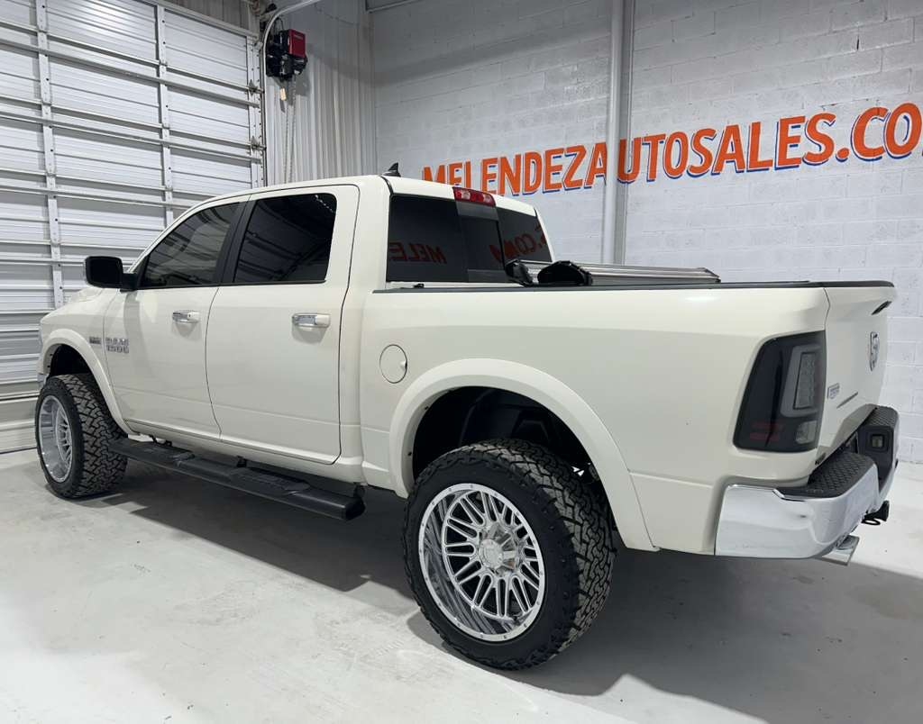 RAM 1500 Laramie Crew Cab SWB 2WD 2017 RAM 1500 Laramie Crew Cab SWB 2WD 2017