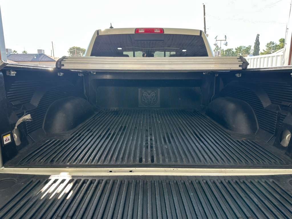RAM 1500 Laramie Crew Cab SWB 2WD 2017 RAM 1500 Laramie Crew Cab SWB 2WD 2017