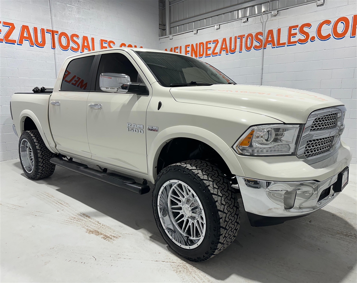 RAM 1500 Laramie Crew Cab SWB 2WD 2017 RAM 1500 Laramie Crew Cab SWB 2WD 2017