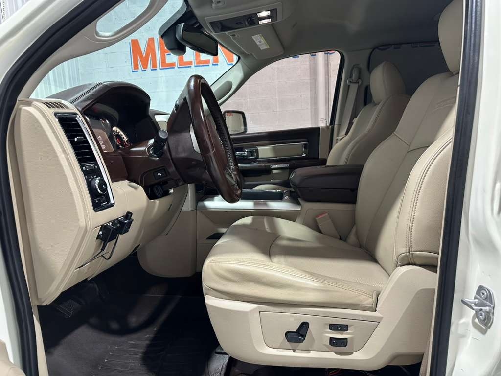 RAM 1500 Laramie Crew Cab SWB 2WD 2017 RAM 1500 Laramie Crew Cab SWB 2WD 2017