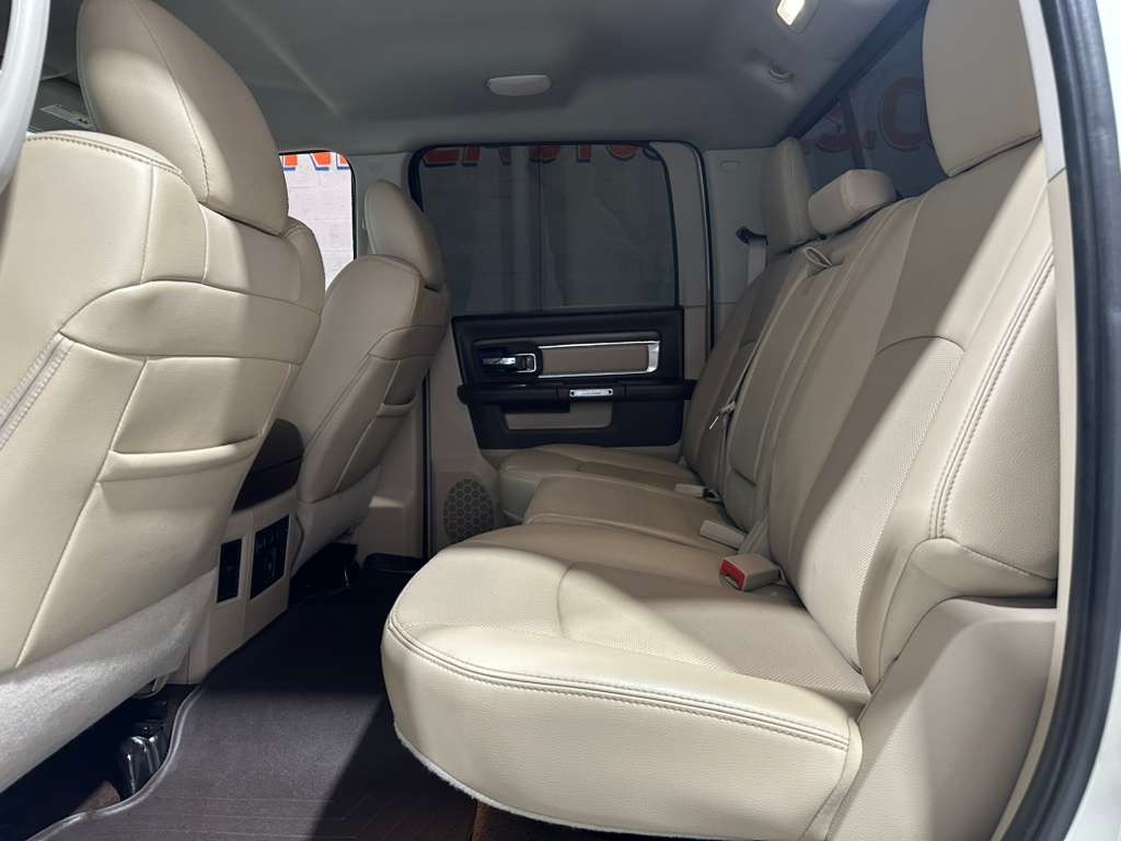 RAM 1500 Laramie Crew Cab SWB 2WD 2017 RAM 1500 Laramie Crew Cab SWB 2WD 2017