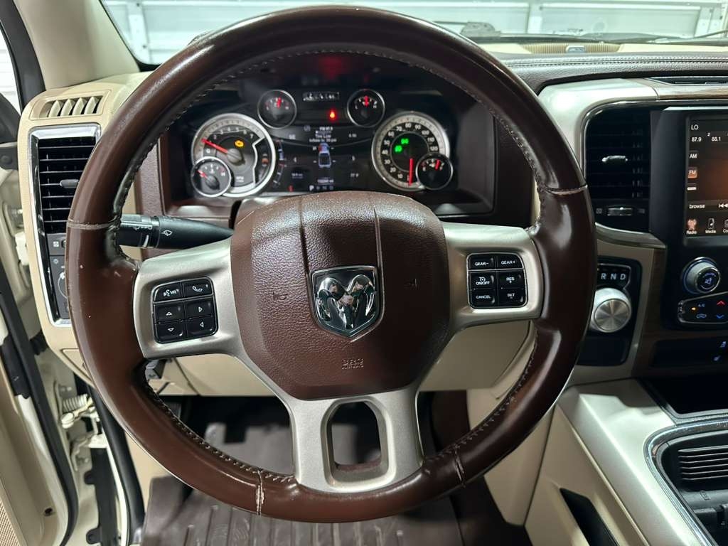 RAM 1500 Laramie Crew Cab SWB 2WD 2017 RAM 1500 Laramie Crew Cab SWB 2WD 2017