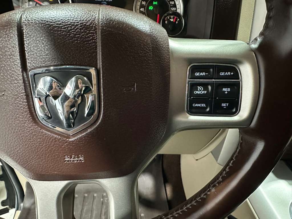 RAM 1500 Laramie Crew Cab SWB 2WD 2017 RAM 1500 Laramie Crew Cab SWB 2WD 2017
