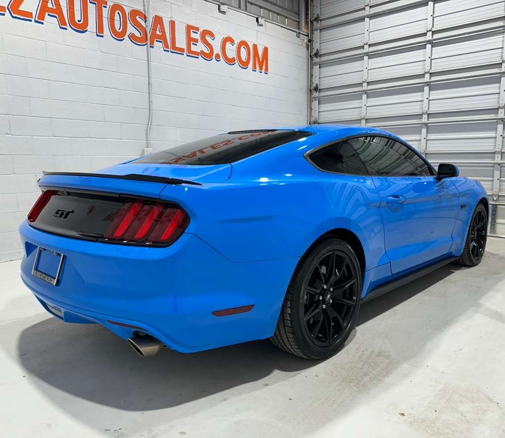 Ford Mustang GT Coupe 2017 Ford Mustang GT Coupe 2017