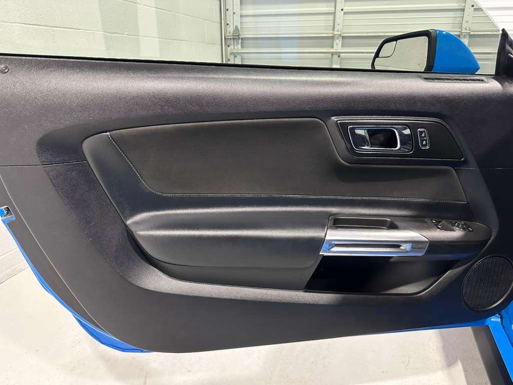 Ford Mustang GT Coupe 2017 Ford Mustang GT Coupe 2017