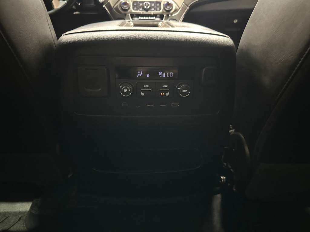 GMC Yukon XL Denali 2WD 2020 GMC Yukon XL Denali 2WD 2020