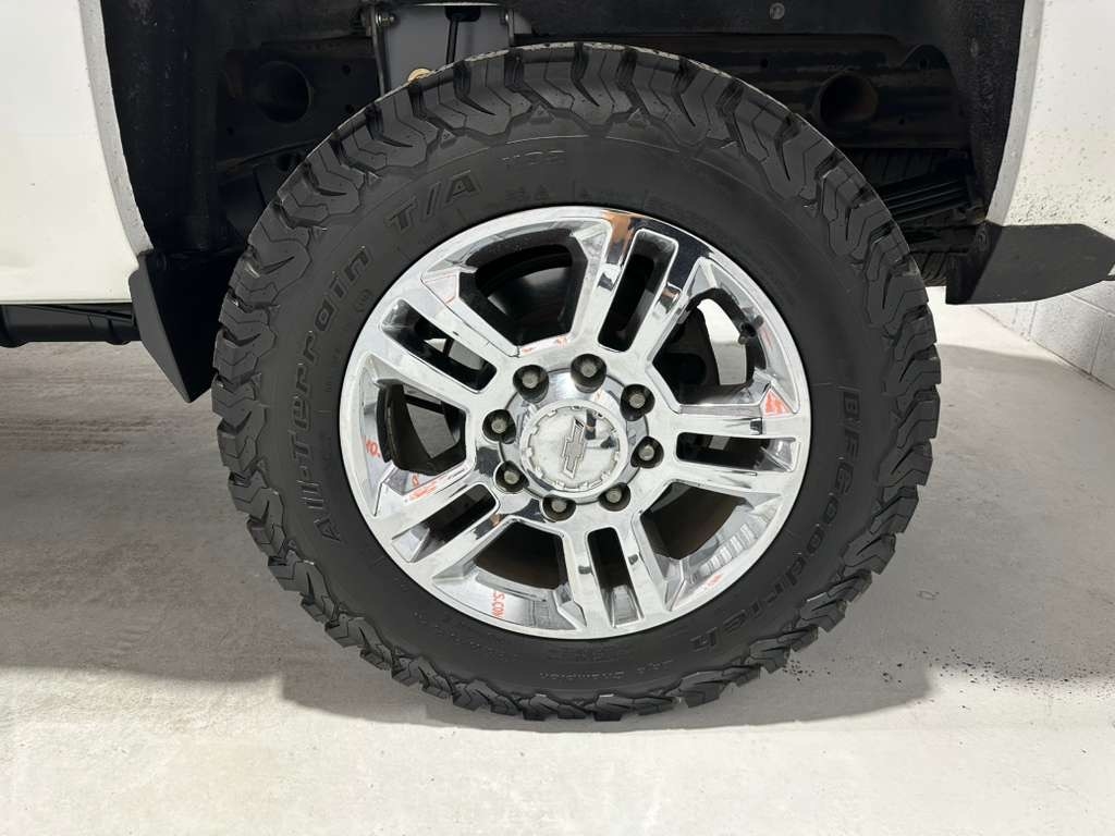 Chevrolet Silverado 2500HD LT Crew Cab 2WD 2016 Chevrolet Silverado 2500HD LT Crew Cab 2WD 2016
