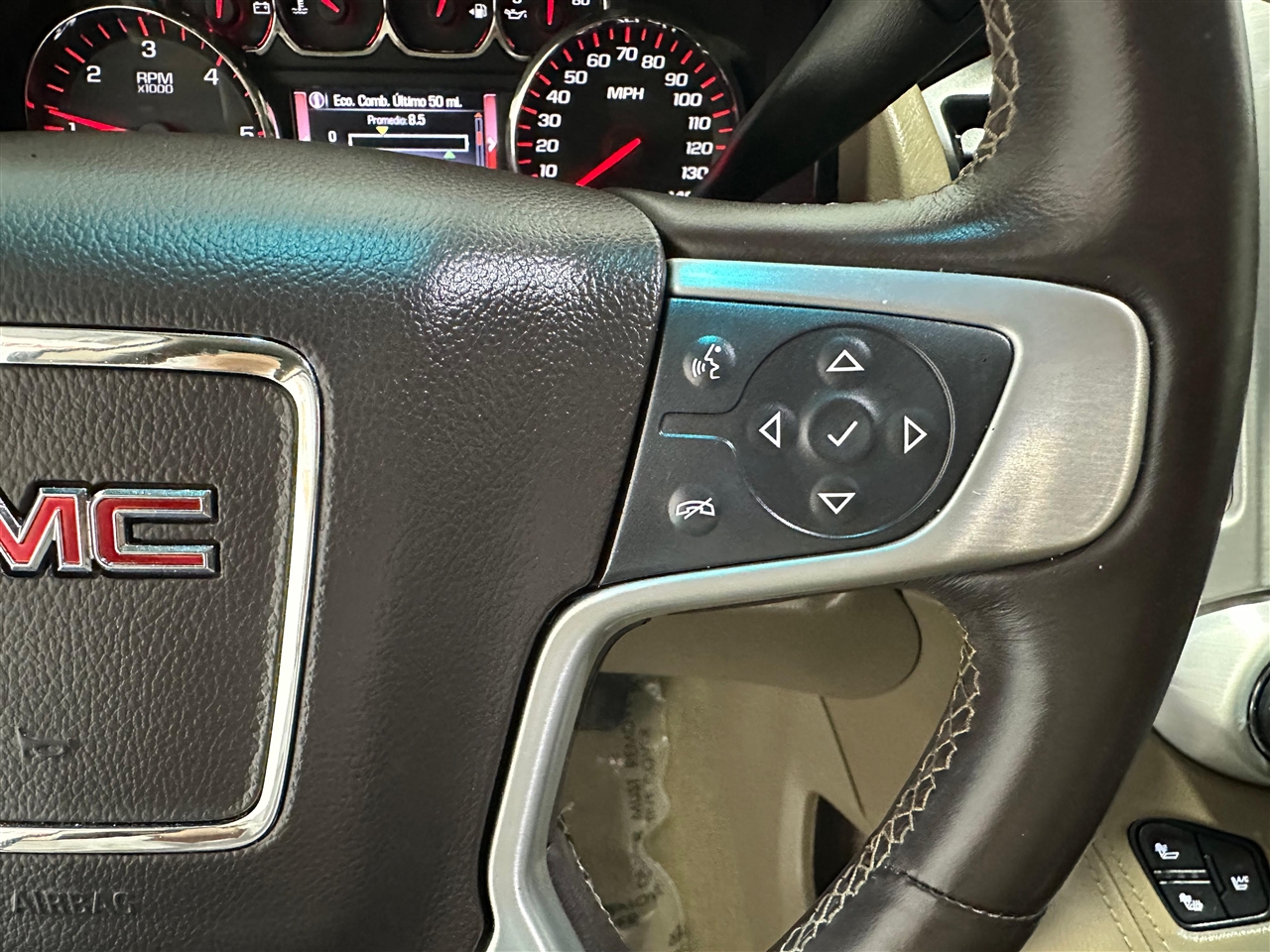 GMC Yukon XL SLT 2WD 2016 GMC Yukon XL SLT 2WD 2016