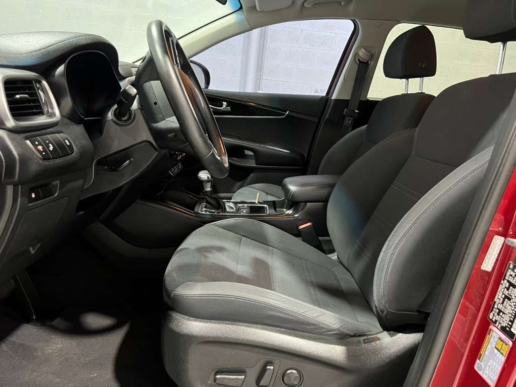 Kia Sorento LX V6 2WD 2019 Kia Sorento LX V6 2WD 2019