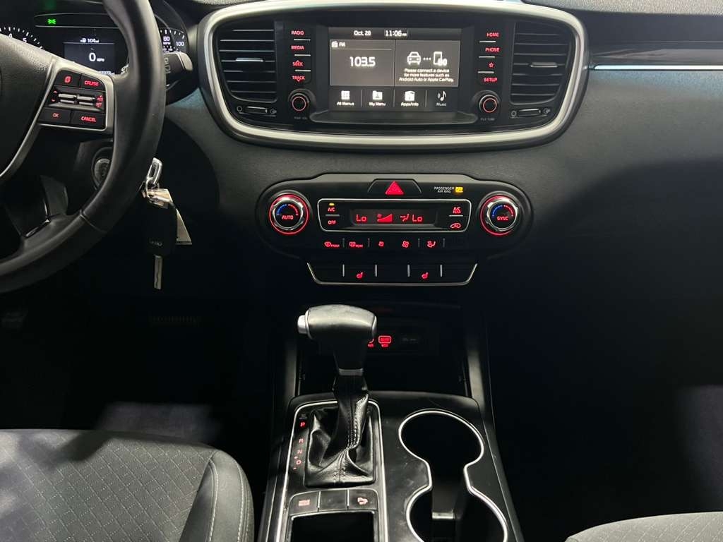 Kia Sorento LX V6 2WD 2019 Kia Sorento LX V6 2WD 2019