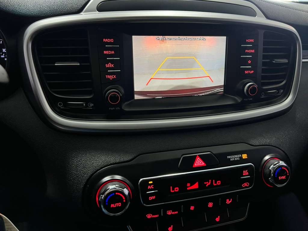 Kia Sorento LX V6 2WD 2019 Kia Sorento LX V6 2WD 2019