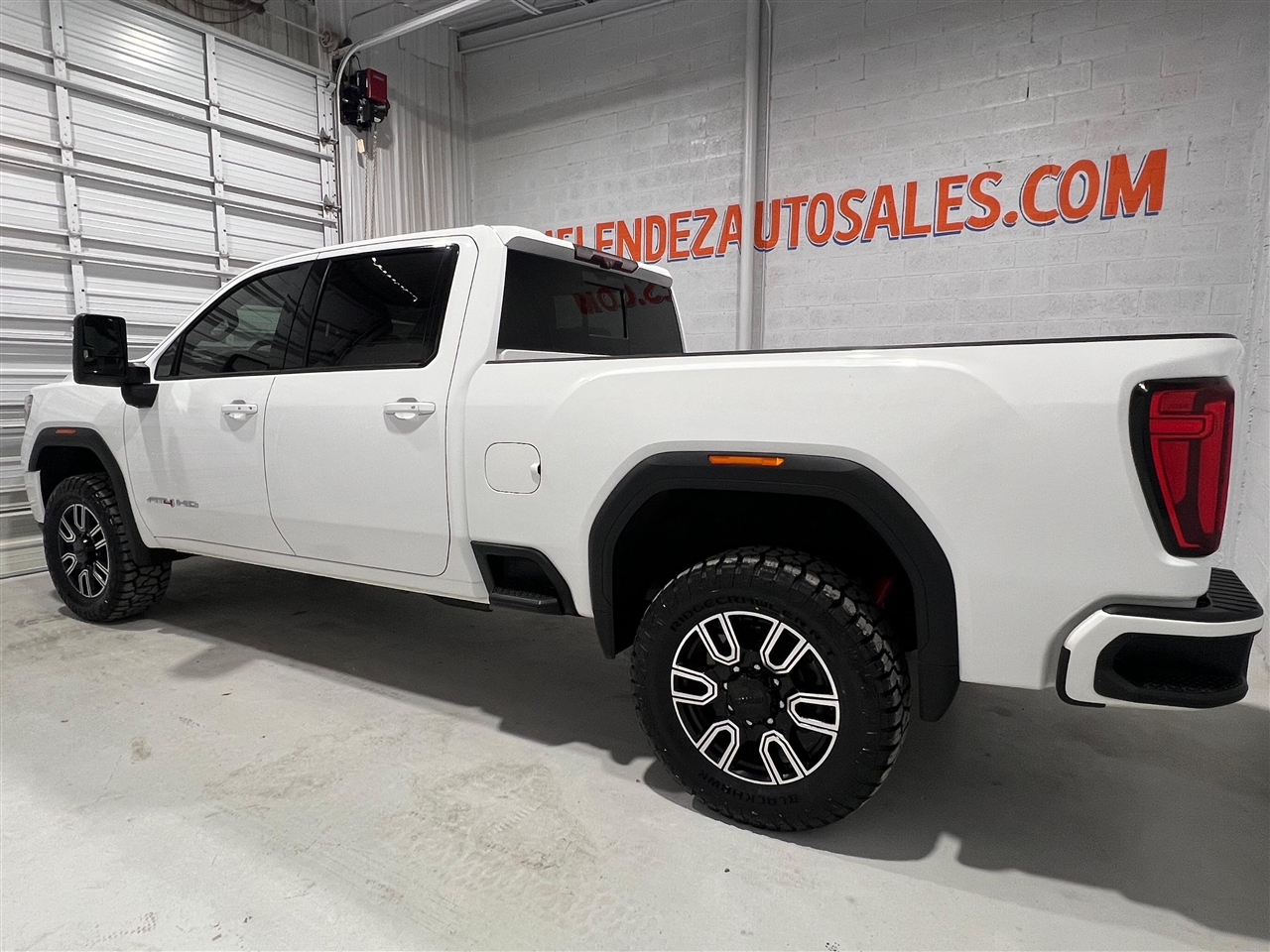 GMC Sierra 2500HD AT4 Crew Cab 4WD 2020 GMC Sierra 2500HD AT4 Crew Cab 4WD 2020