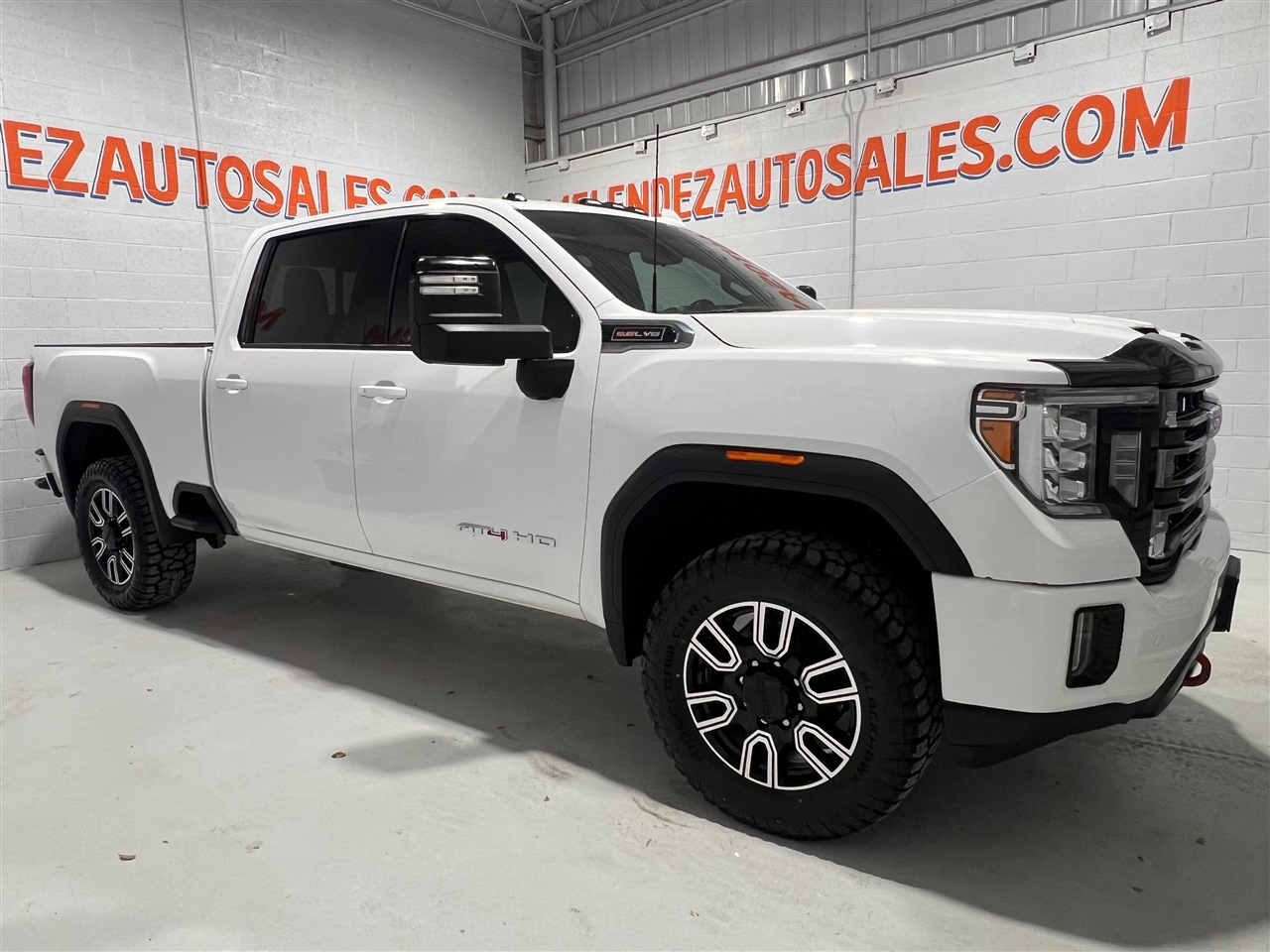 GMC Sierra 2500HD AT4 Crew Cab 4WD 2020 GMC Sierra 2500HD AT4 Crew Cab 4WD 2020