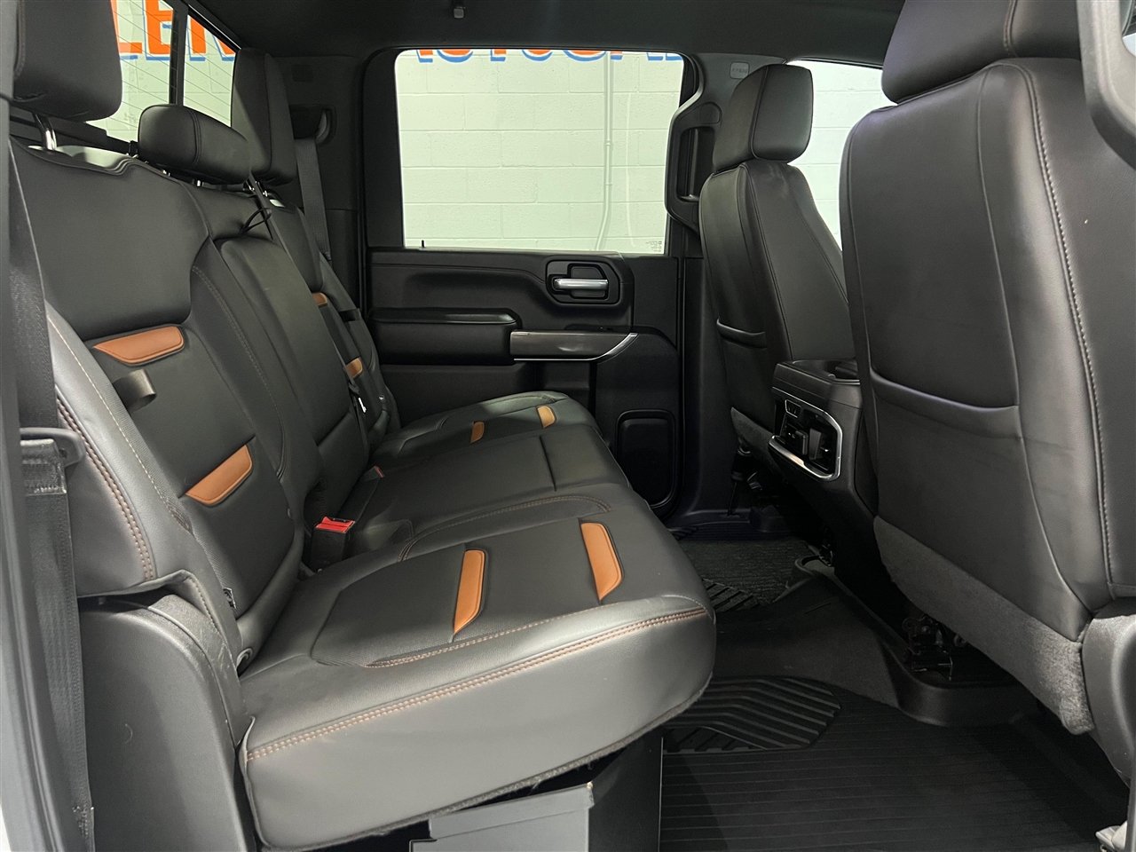 GMC Sierra 2500HD AT4 Crew Cab 4WD 2020 GMC Sierra 2500HD AT4 Crew Cab 4WD 2020