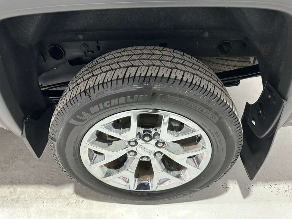 GMC Sierra 1500 SLT Crew Cab Long Box 4WD 2015 GMC Sierra 1500 SLT Crew Cab Long Box 4WD 2015