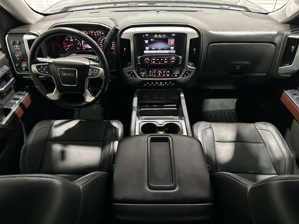 GMC Sierra 1500 SLT Crew Cab Long Box 4WD 2015 GMC Sierra 1500 SLT Crew Cab Long Box 4WD 2015