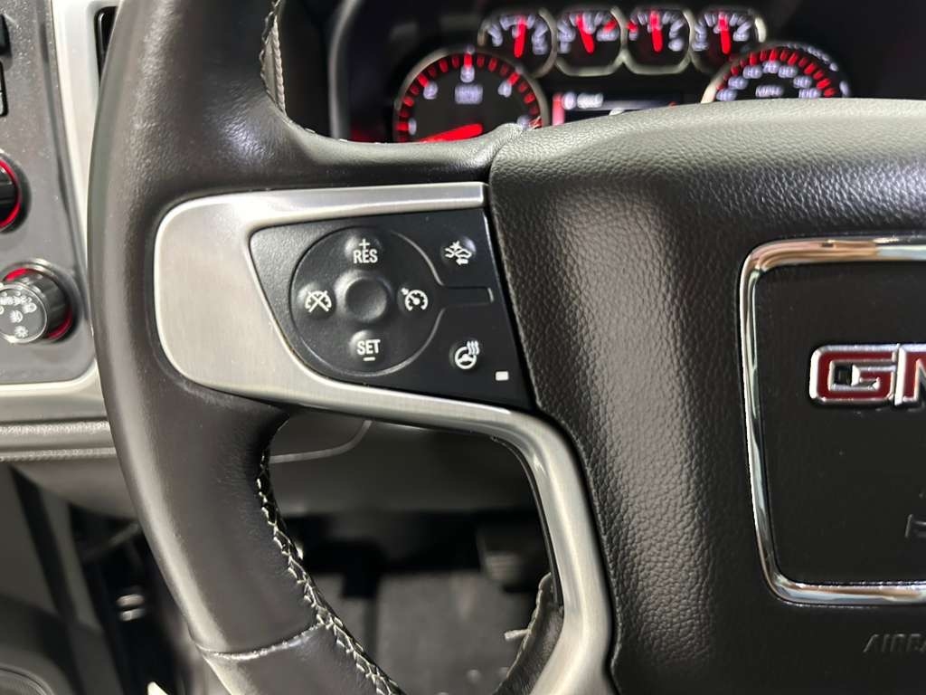 GMC Sierra 1500 SLT Crew Cab Long Box 4WD 2015 GMC Sierra 1500 SLT Crew Cab Long Box 4WD 2015