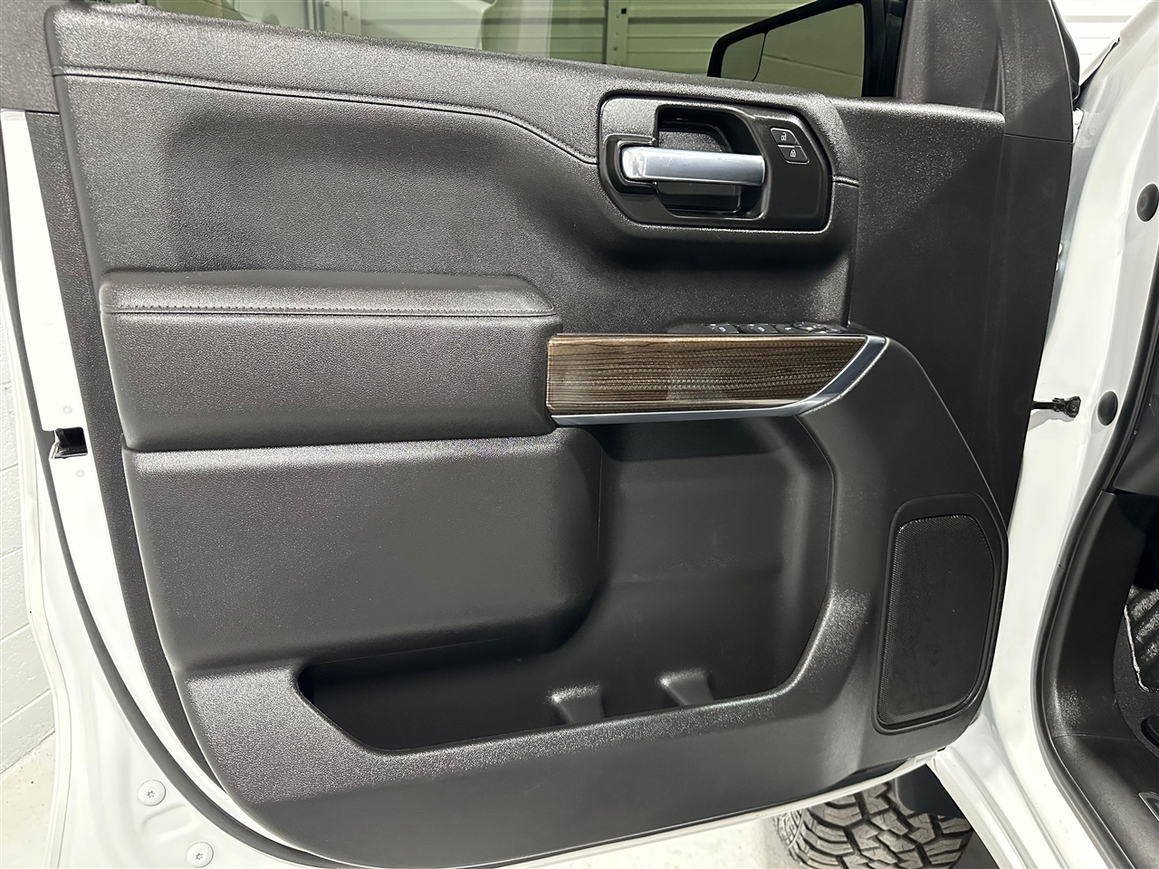 Chevrolet Silverado 1500 RST Crew Cab 4WD 2021 Chevrolet Silverado 1500 RST Crew Cab 4WD 2021