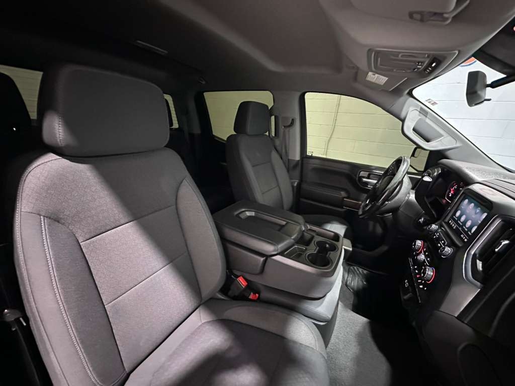 Chevrolet Silverado 1500 RST Crew Cab 4WD 2021 Chevrolet Silverado 1500 RST Crew Cab 4WD 2021