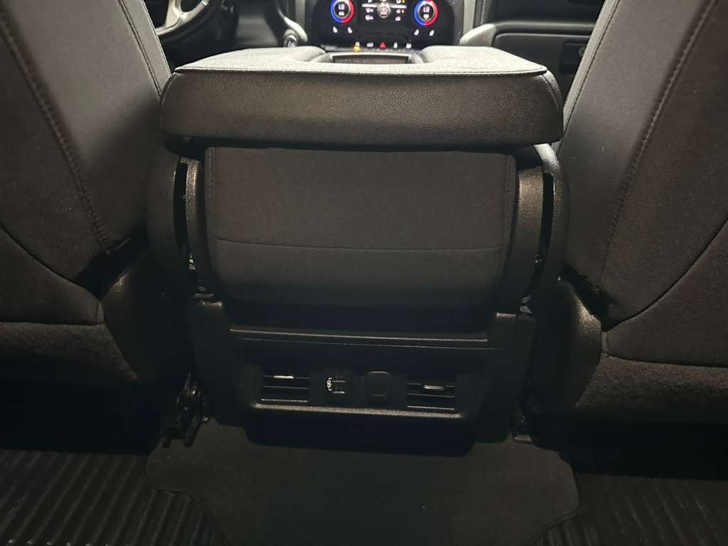 Chevrolet Silverado 1500 RST Crew Cab 4WD 2021 Chevrolet Silverado 1500 RST Crew Cab 4WD 2021