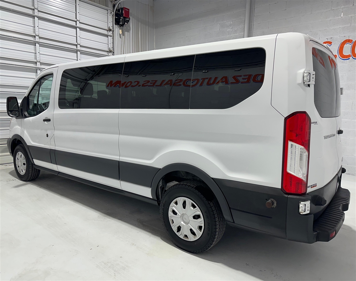 Ford Transit 350 Wagon Low Roof XLT 60/40 Pass. 148-in. WB 2016 Ford Transit 350 Wagon Low Roof XLT 60/40 Pass. 148-in. WB 2016