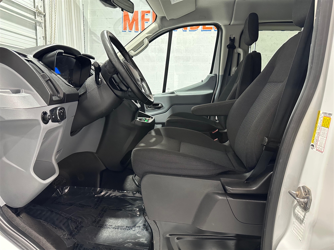 Ford Transit 350 Wagon Low Roof XLT 60/40 Pass. 148-in. WB 2016 Ford Transit 350 Wagon Low Roof XLT 60/40 Pass. 148-in. WB 2016