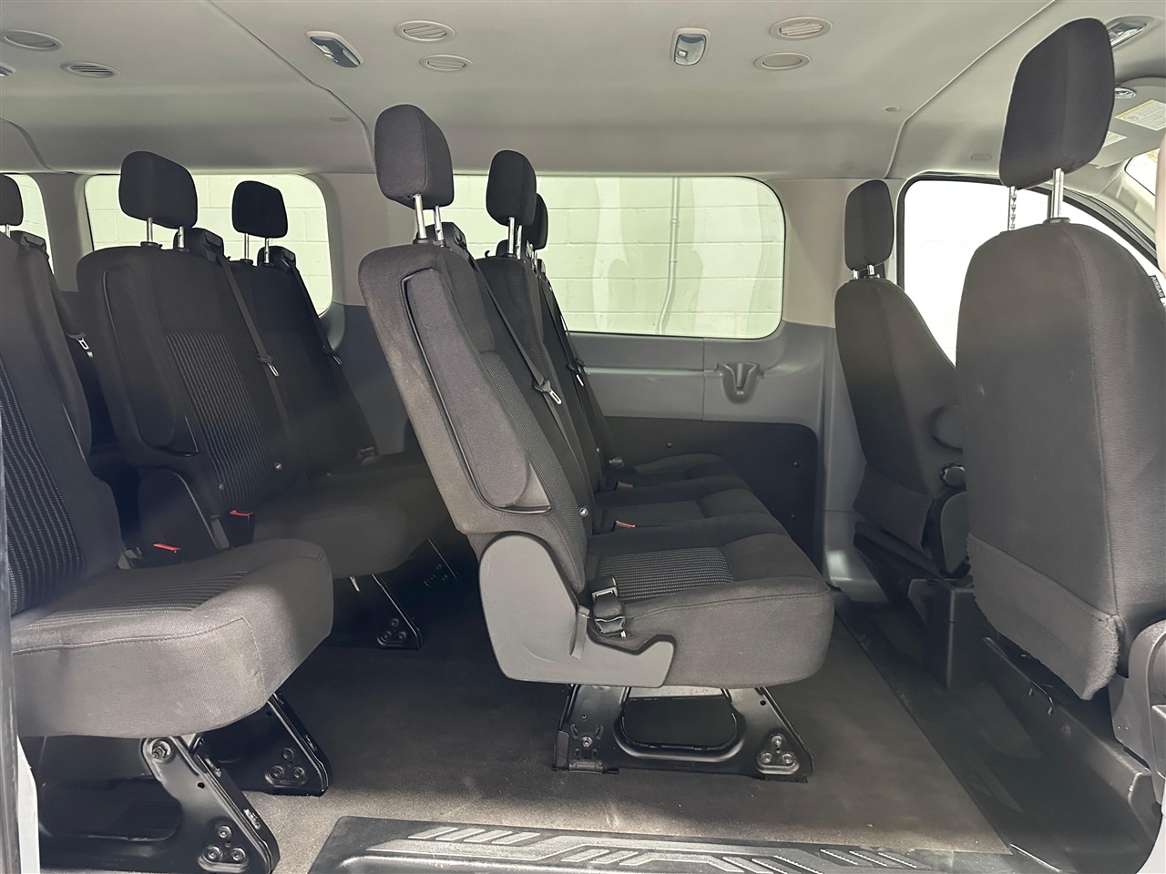 Ford Transit 350 Wagon Low Roof XLT 60/40 Pass. 148-in. WB 2016 Ford Transit 350 Wagon Low Roof XLT 60/40 Pass. 148-in. WB 2016