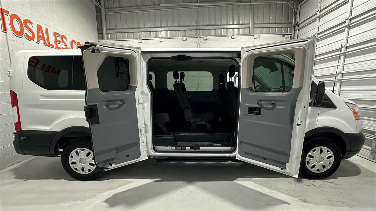 Ford Transit 350 Wagon Low Roof XLT 60/40 Pass. 148-in. WB 2016 Ford Transit 350 Wagon Low Roof XLT 60/40 Pass. 148-in. WB 2016