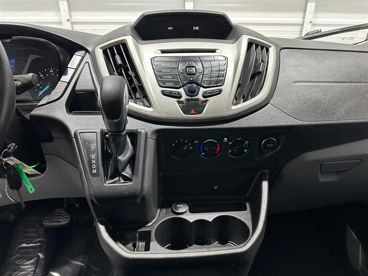 Ford Transit 350 Wagon Low Roof XLT 60/40 Pass. 148-in. WB 2016 Ford Transit 350 Wagon Low Roof XLT 60/40 Pass. 148-in. WB 2016