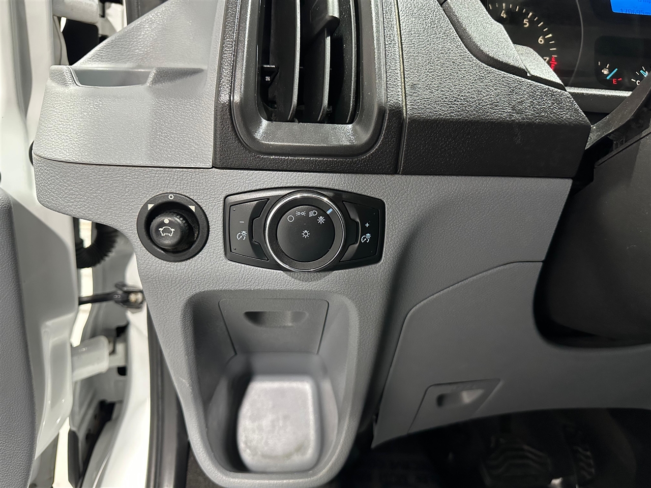 Ford Transit 350 Wagon Low Roof XLT 60/40 Pass. 148-in. WB 2016 Ford Transit 350 Wagon Low Roof XLT 60/40 Pass. 148-in. WB 2016