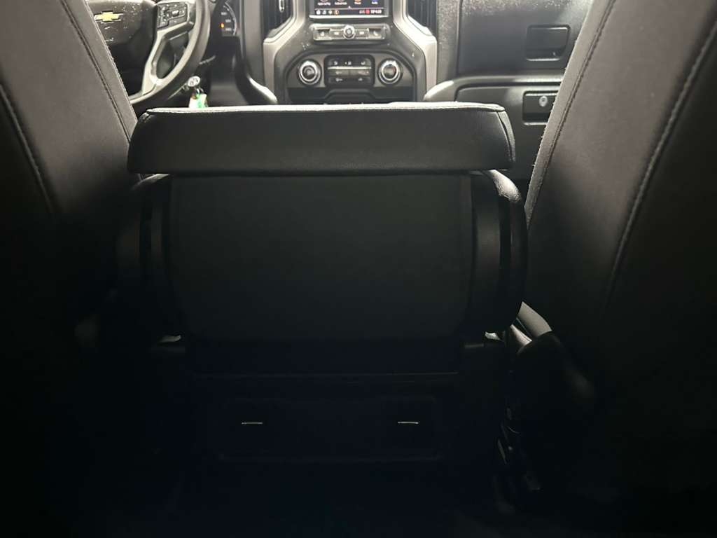 Chevrolet Silverado 2500HD Custom Crew Cab Long Box 4WD 2022 Chevrolet Silverado 2500HD Custom Crew Cab Long Box 4WD 2022